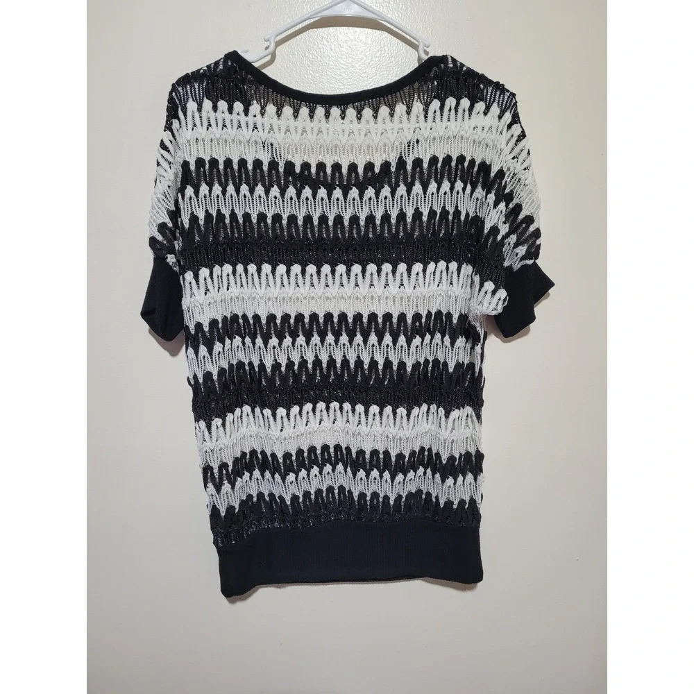 Studio Y Knit Top Women Medium Black White‎ Chevron Metallic Short Sleeve